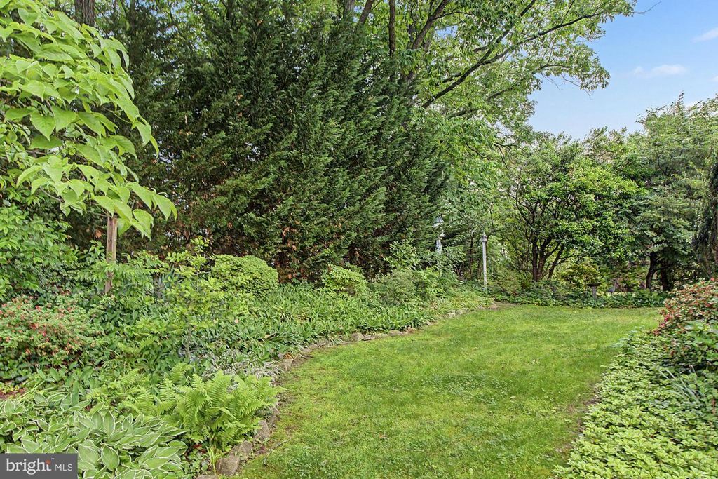 Image 38 of property listing at 4709 BALLYGAR RD, Baltimore, MD 21236