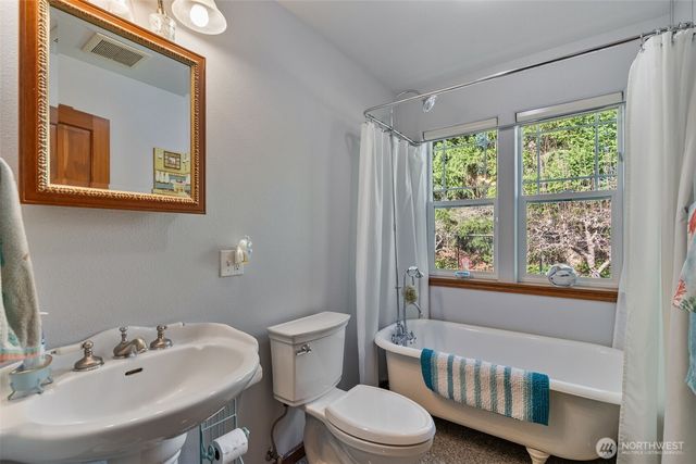 142 River Heights, Centralia, WA 98531