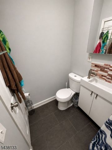 697 N 5Th St, Newark City, NJ 07107