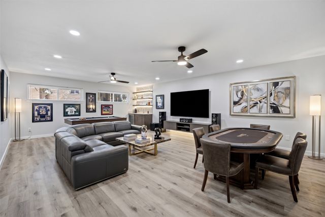 1013 Tanglewood Lane, Arlington, TX 76012