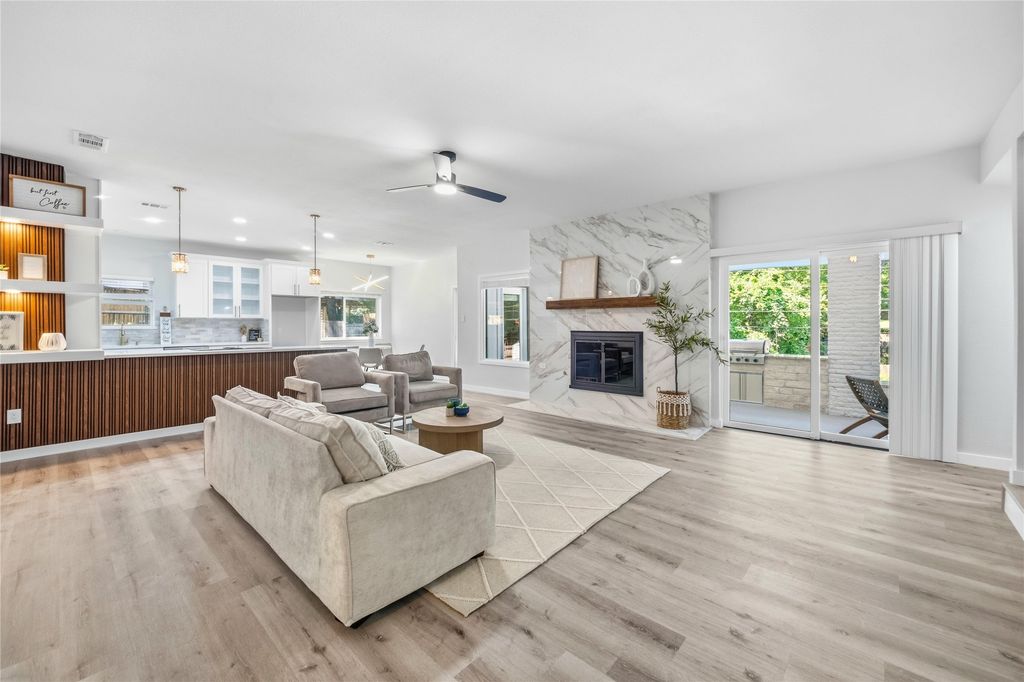 1013 Tanglewood Lane, Arlington, TX 76012