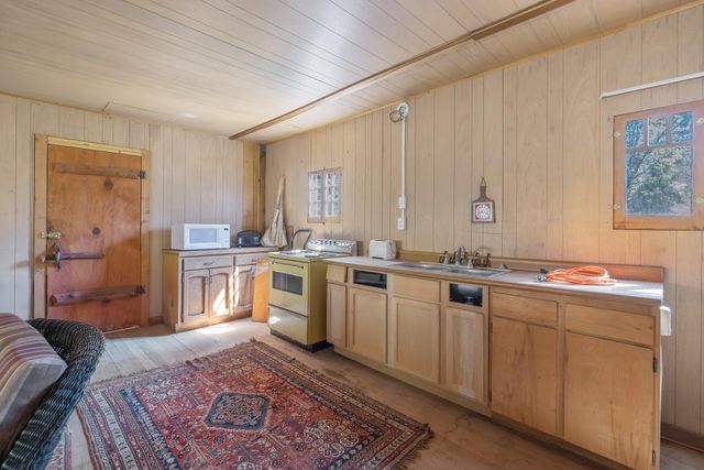 48675 Todd Eymann Road, Miramonte, CA 93641