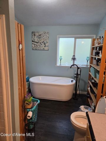 6647 Alderson Lane, Bonners Ferry, ID 83805