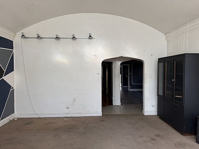 8104 S Euclid Avenue, Chicago, IL 60617