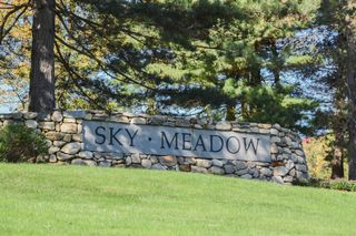 12 Mountain Laurels Dr # U-207, Nashua, NH 03062