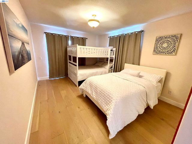 668 Keys Blvd., Clearlake Oaks, CA 95423