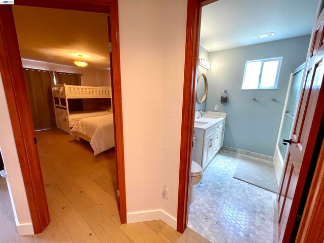 668 Keys Blvd., Clearlake Oaks, CA 95423