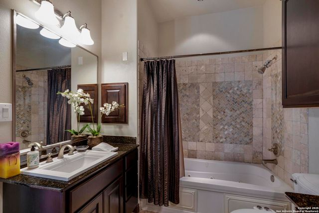 1202 S Flores St Apt 104, San Antonio, TX 78204