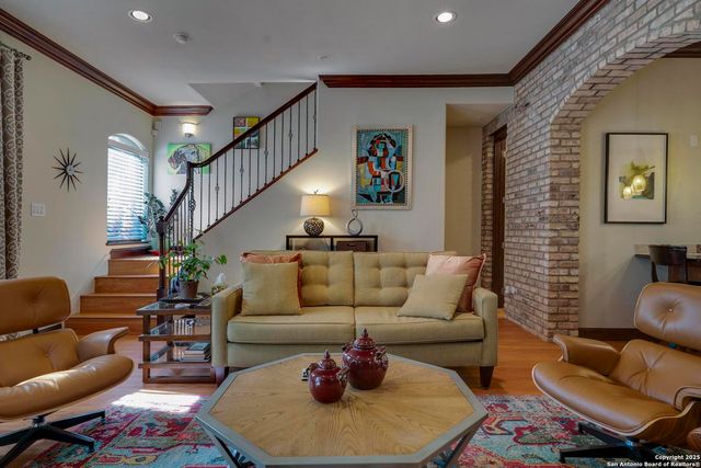 1202 S Flores St Apt 104, San Antonio, TX 78204