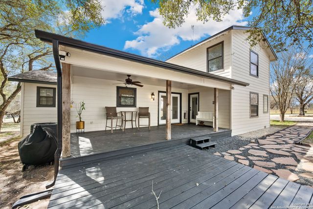 1134 Eagle Creek, Floresville, TX 78114
