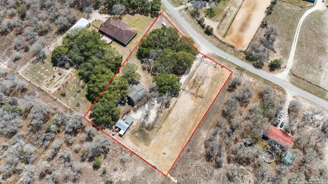 1134 Eagle Creek, Floresville, TX 78114