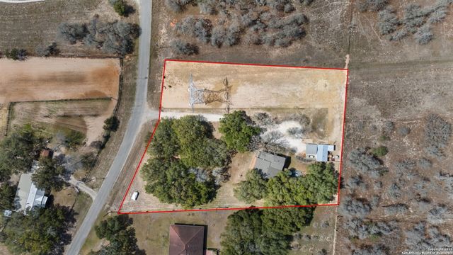 1134 Eagle Creek, Floresville, TX 78114