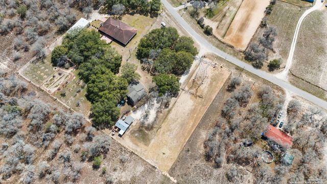 1134 Eagle Creek, Floresville, TX 78114