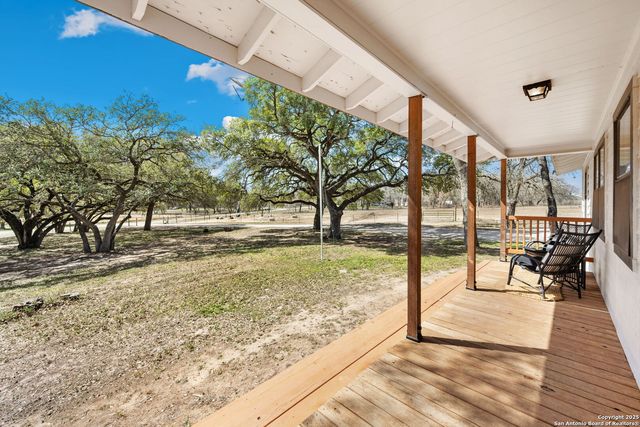 1134 Eagle Creek, Floresville, TX 78114