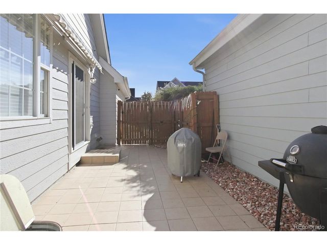 2217 S Kenton Way, Aurora, CO 80014