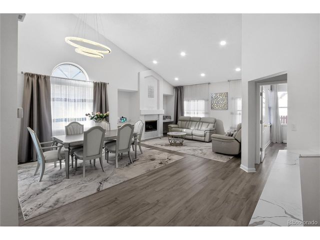 2217 S Kenton Way, Aurora, CO 80014