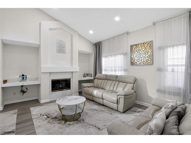 2217 S Kenton Way, Aurora, CO 80014