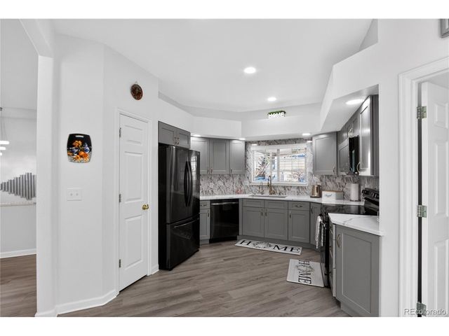 2217 S Kenton Way, Aurora, CO 80014