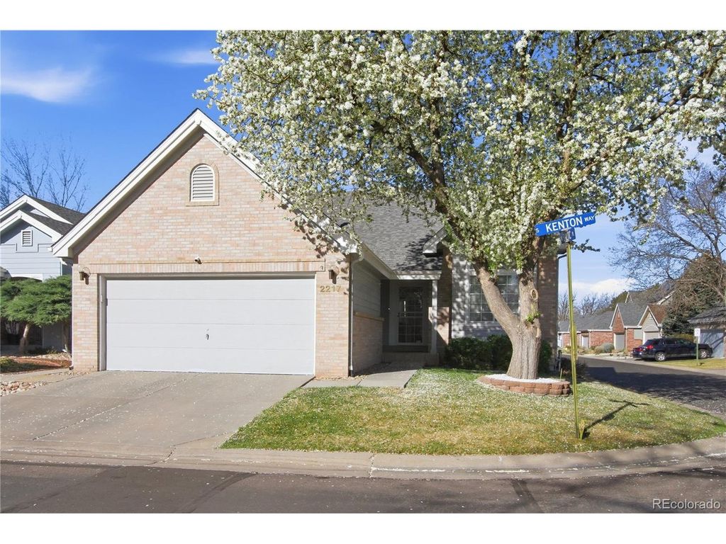 2217 S Kenton Way, Aurora, CO 80014