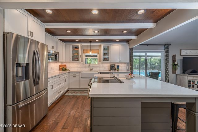 379 Oakridge Road, Ormond Beach, FL 32174