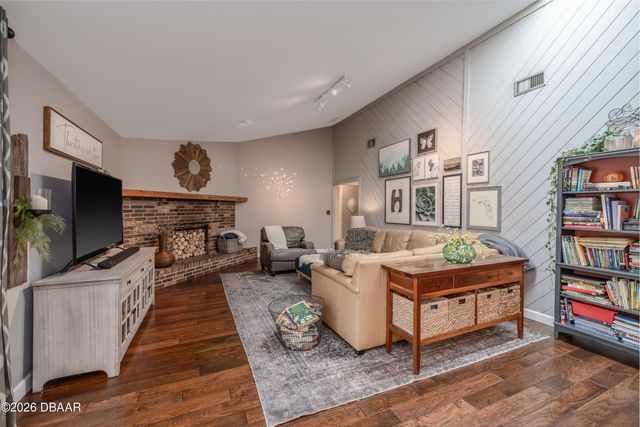 379 Oakridge Road, Ormond Beach, FL 32174