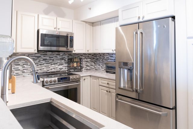 1801 N Flagler Drive 201, West Palm Beach, FL 33407