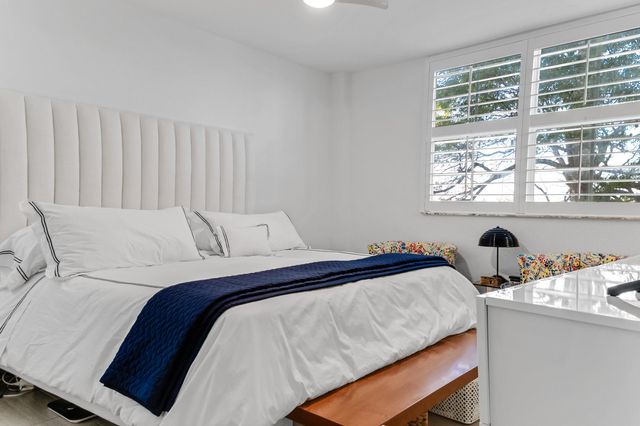 1801 N Flagler Drive 201, West Palm Beach, FL 33407