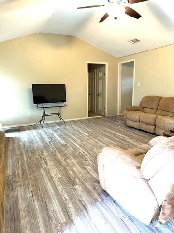 101 Rio Vista Street, San Angelo, TX 76904