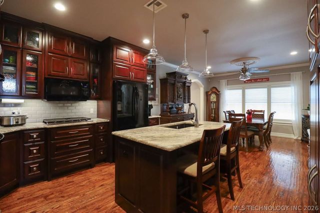 7605 N 144th Avenue E, Owasso, OK 74055