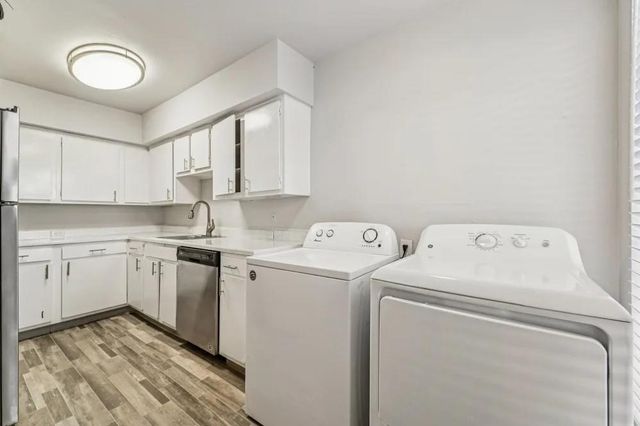 2815 Greenridge Drive 1-1105, Houston, TX 77057