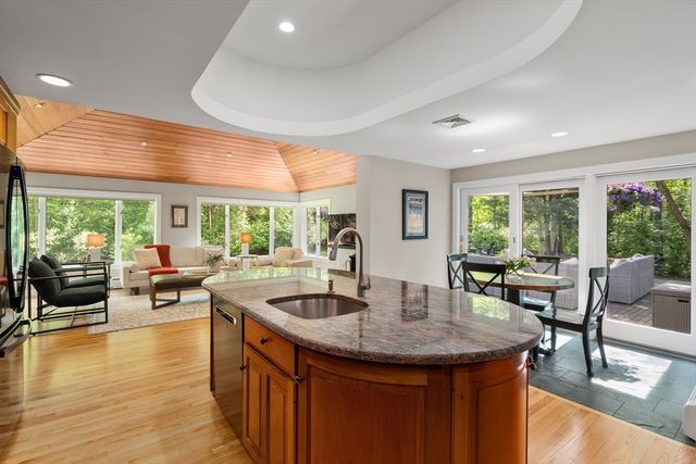 177 Plympton Road, Sudbury, MA 01776