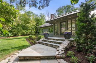 177 Plympton Road, Sudbury, MA 01776