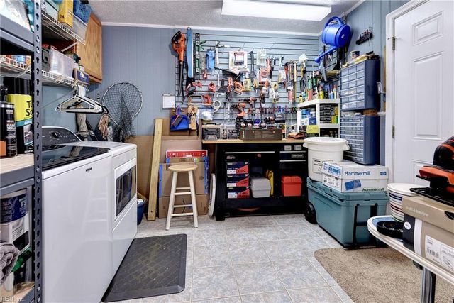 1025 Riverside DR, Lanexa, VA 23089