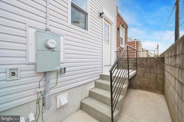1432 S NEWKIRK ST, Philadelphia, PA 19146