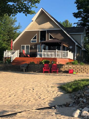 1219 Nokomis Drive, Gladwin, MI 48624