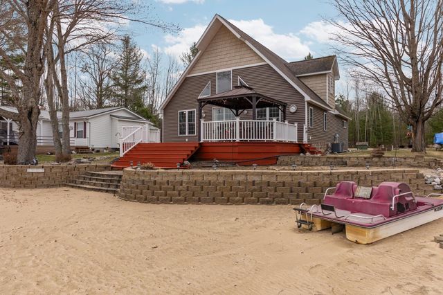 1219 Nokomis Drive, Gladwin, MI 48624