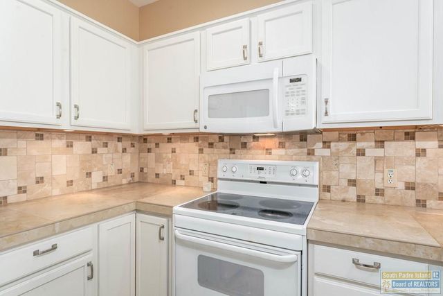 14 Golf House Rd., Laguna Vista, TX 78578