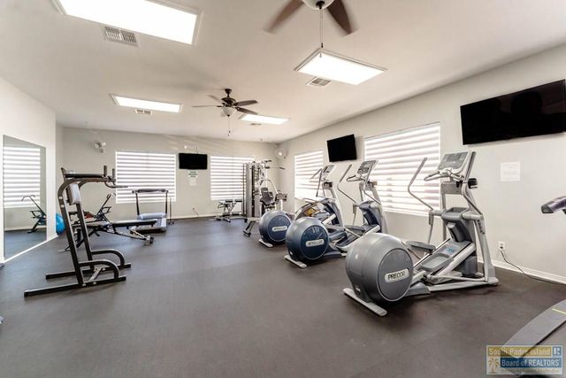 14 Golf House Rd., Laguna Vista, TX 78578