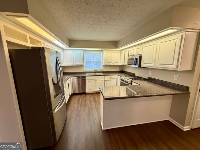 172 Crown Forest Drive, Mcdonough, GA 30252