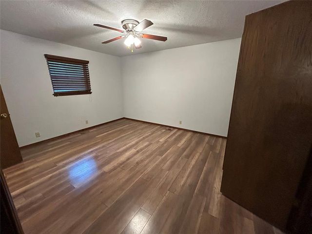 1229 N Indiana Street, Weatherford, OK 73096