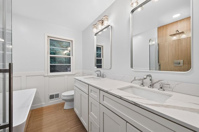 12515 Sunset Trail N, Plymouth, MN 55441