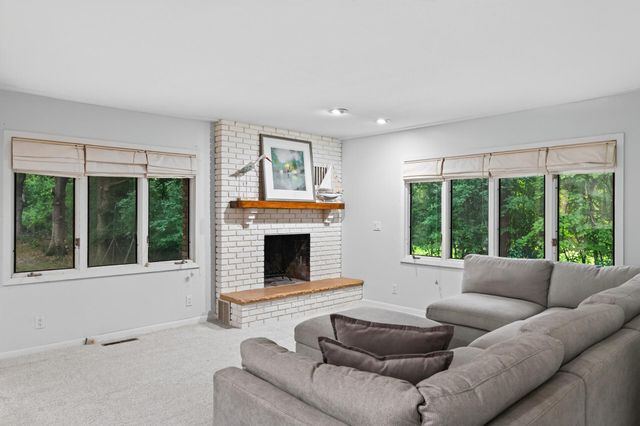 12515 Sunset Trail N, Plymouth, MN 55441
