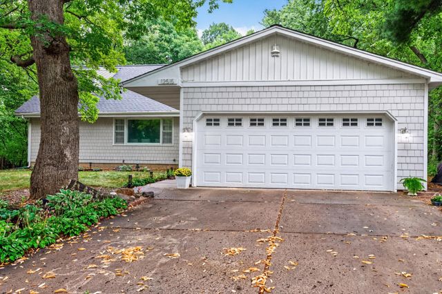12515 Sunset Trail N, Plymouth, MN 55441