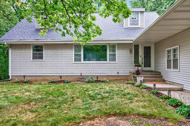 12515 Sunset Trail N, Plymouth, MN 55441