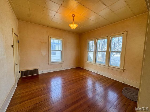 1060 Market Street, Ste Genevieve, MO 63670