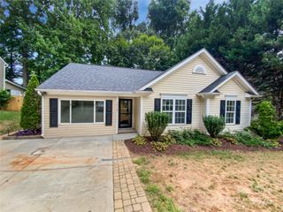 5912 Lawnmeadow Drive, Charlotte, NC 28216