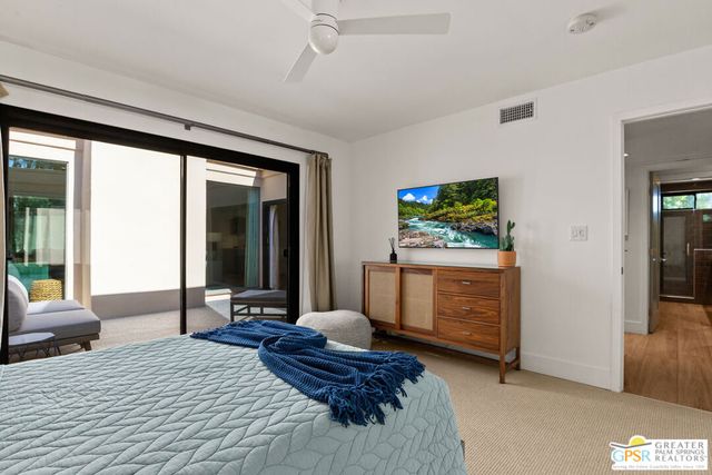 2332 Oakcrest Drive, Palm Springs, CA 92264