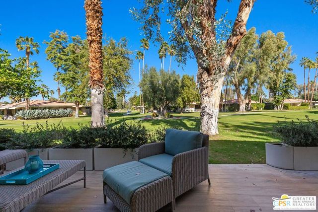 2332 Oakcrest Drive, Palm Springs, CA 92264