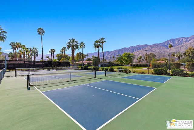 2332 Oakcrest Drive, Palm Springs, CA 92264