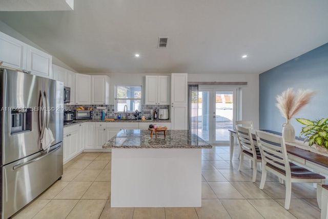 1918 SE 5th Court, Cape Coral, FL 33990